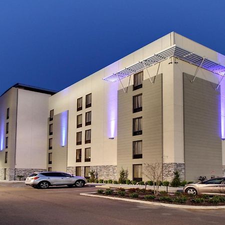 Holiday Inn Express & Suites Jackson Downtown - Coliseum By Ihg Екстер'єр фото