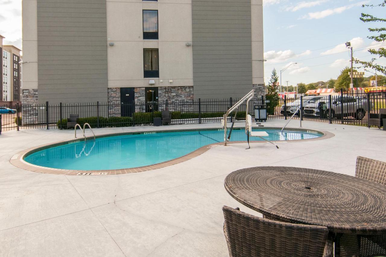 Holiday Inn Express & Suites Jackson Downtown - Coliseum By Ihg Екстер'єр фото