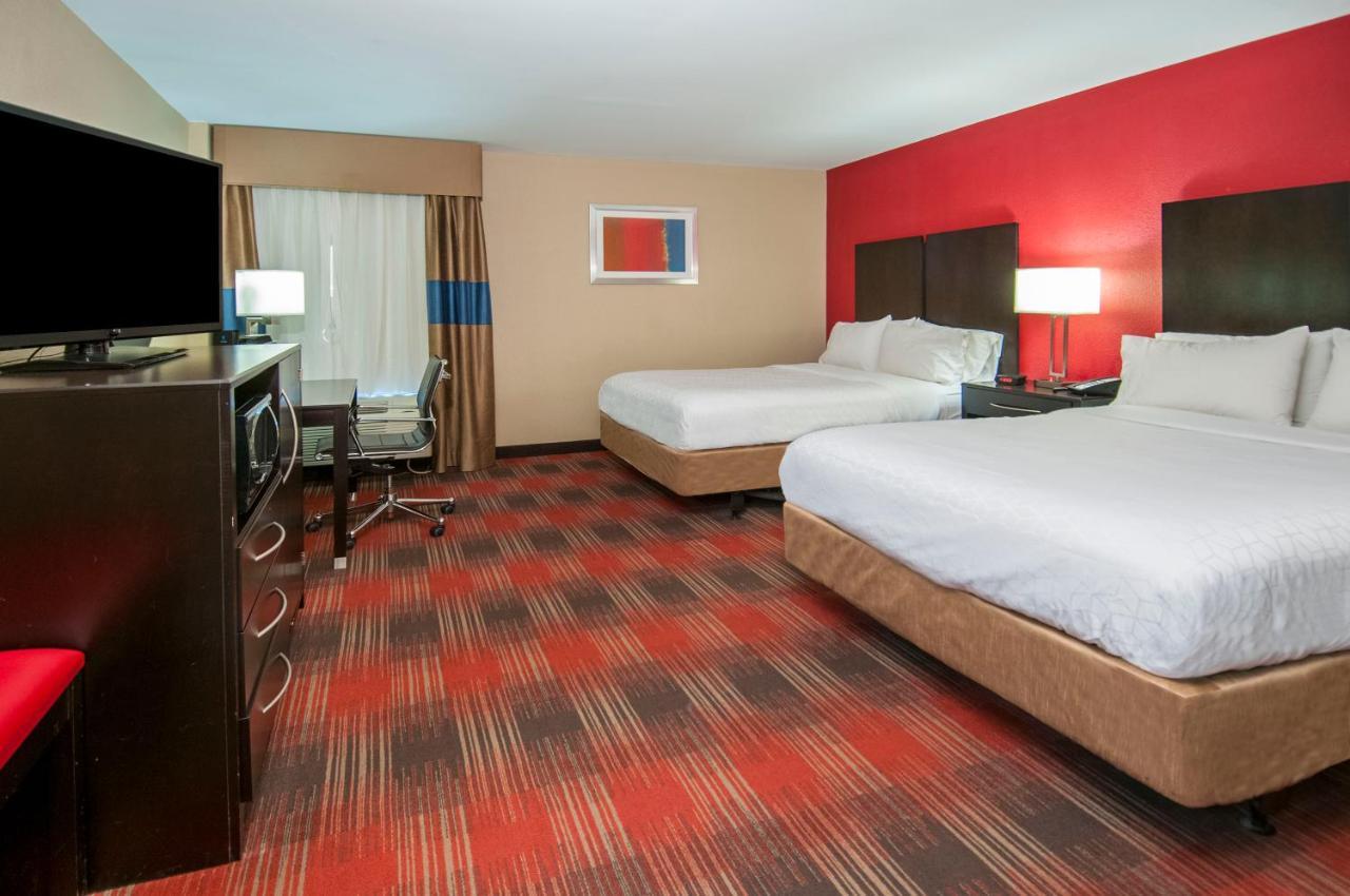 Holiday Inn Express & Suites Jackson Downtown - Coliseum By Ihg Екстер'єр фото